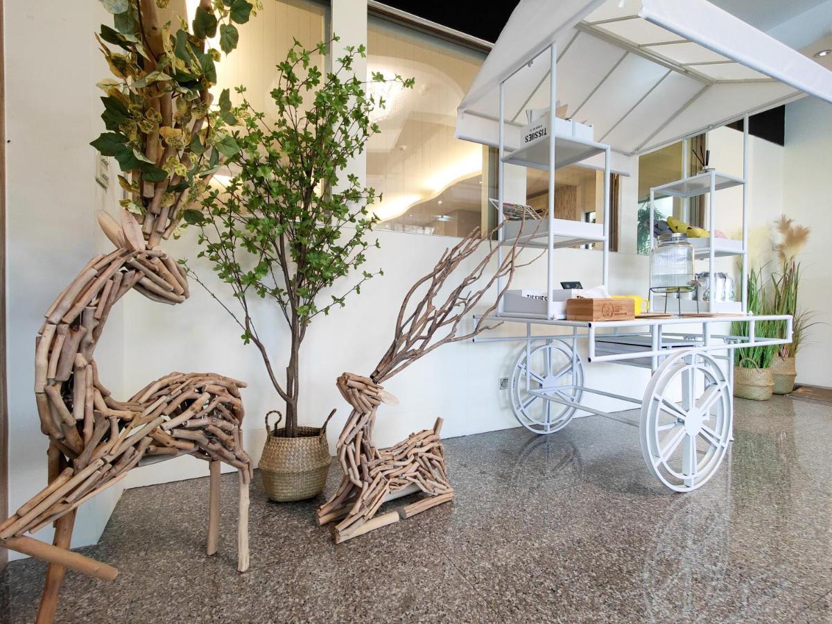 Lovestar Lakeside Hotel - Stars Building 남완 외부 사진