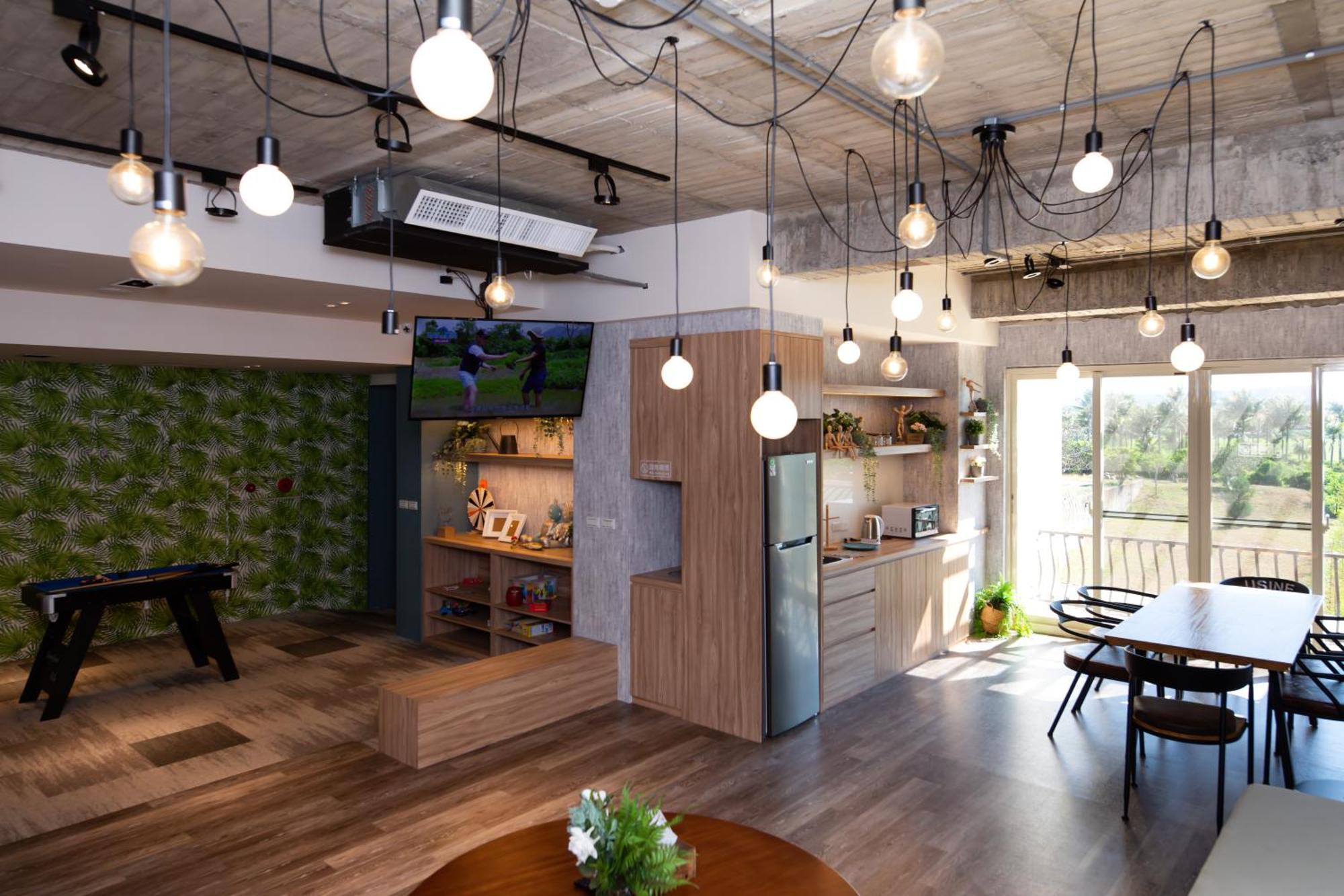 Lovestar Lakeside Hotel - Stars Building 남완 외부 사진