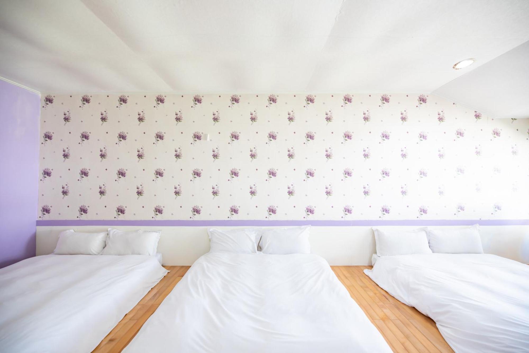 Lovestar Lakeside Hotel - Stars Building 남완 객실 사진